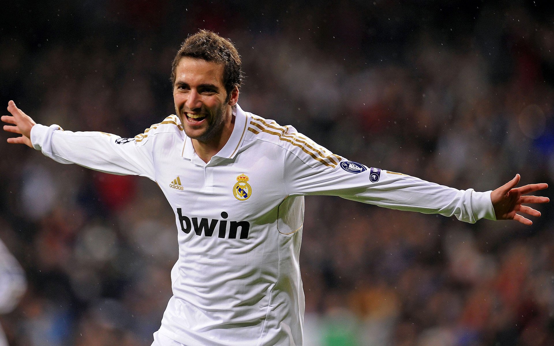 中国足球青少年足球发展基金支持项目增加，中国足球青少年计划