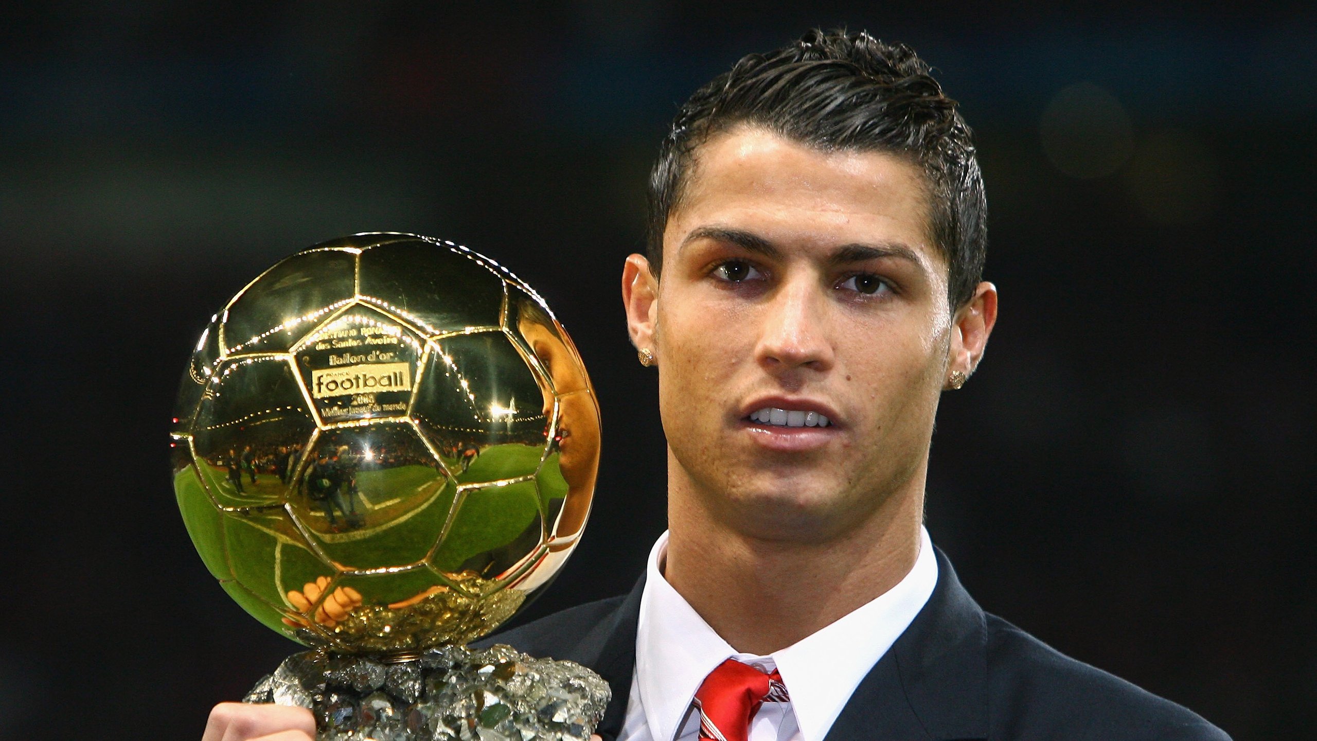 未来足球：场馆智能能耗管理技术全面落地，绿色环保新标杆，足球场智能化解决方案